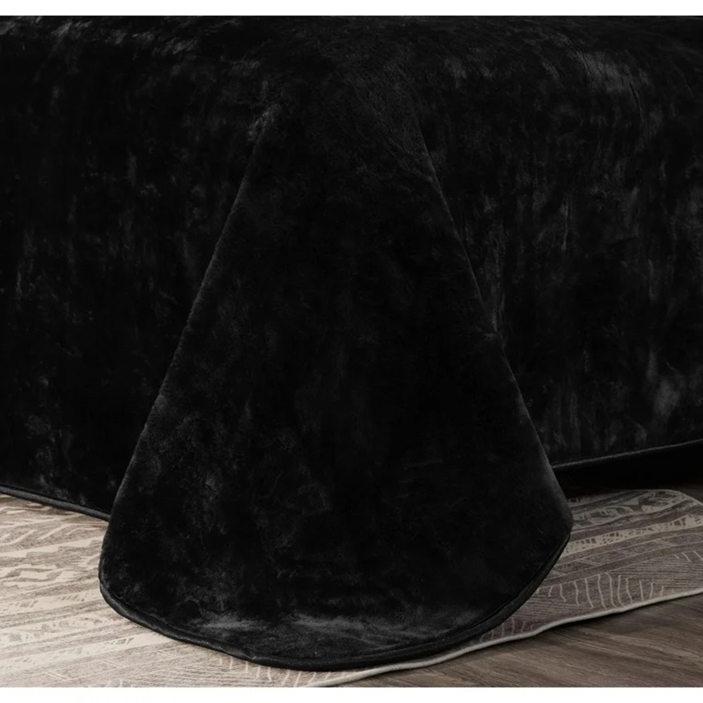 Plush Velvet Black Bed Blanket - king Soft Luxury Throw - Picture 6 of 7